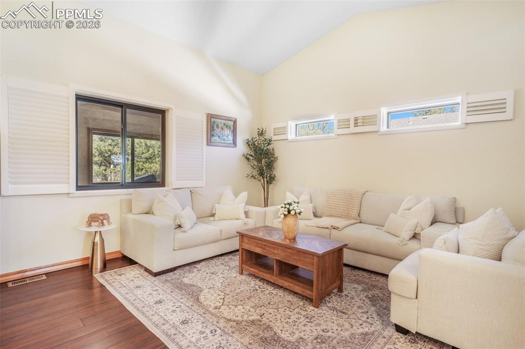 Image 4 of 50: Front of Structure