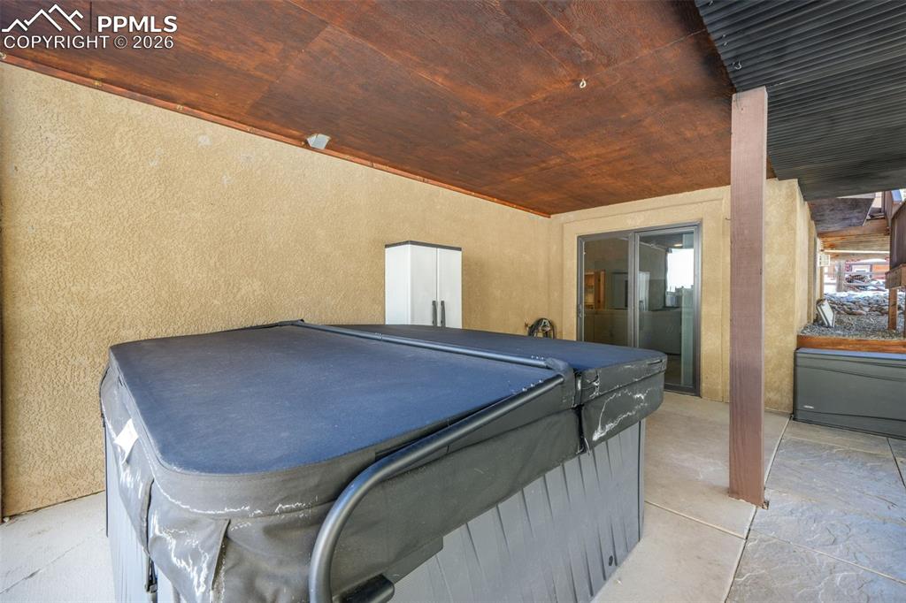 Image 47 of 50: Bedroom