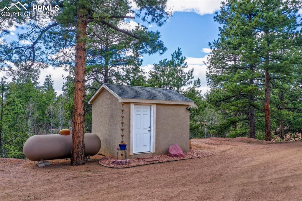 Image 42 of 50: Out Buildings