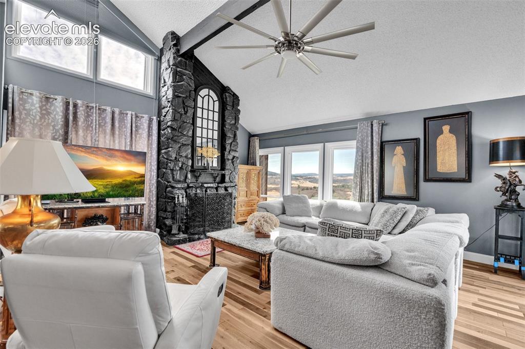 Image 8 of 41: Living Room