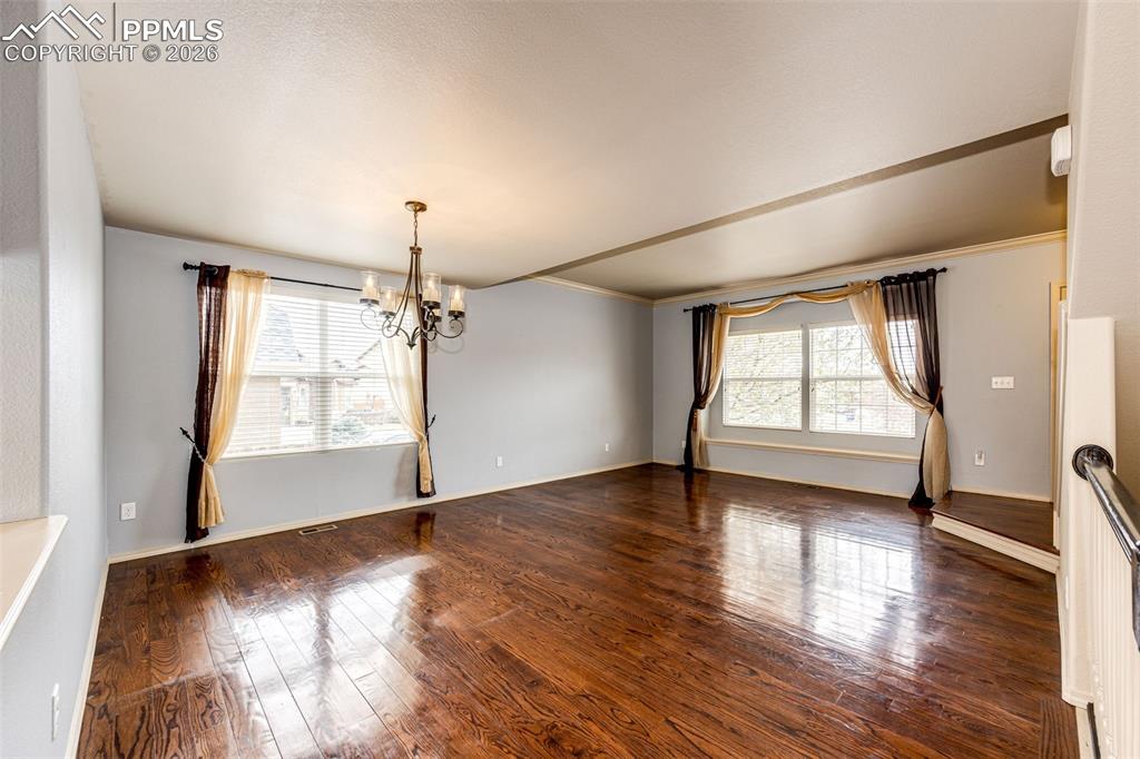 Image 6 of 39: Sitting Room