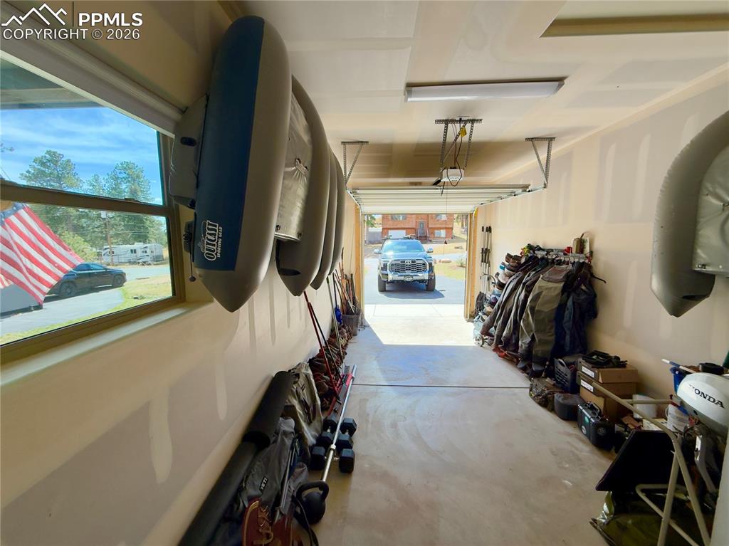 Image 38 of 38: Garage