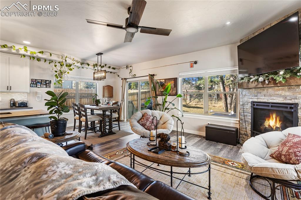 Image 4 of 38: Living Room