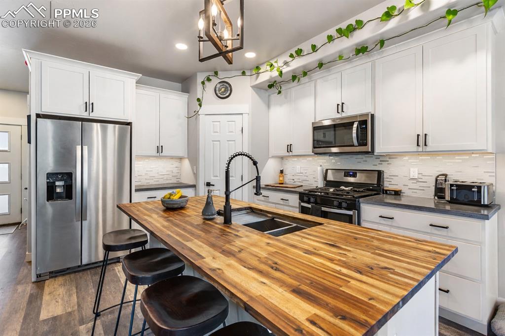 Image 6 of 38: Kitchen