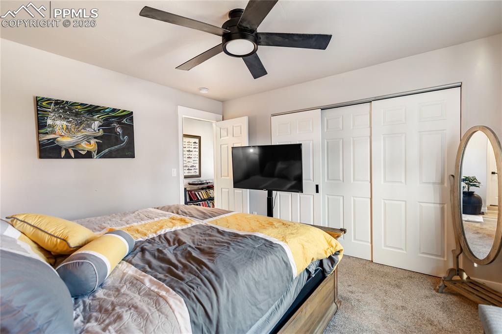 Image 9 of 38: Bedroom