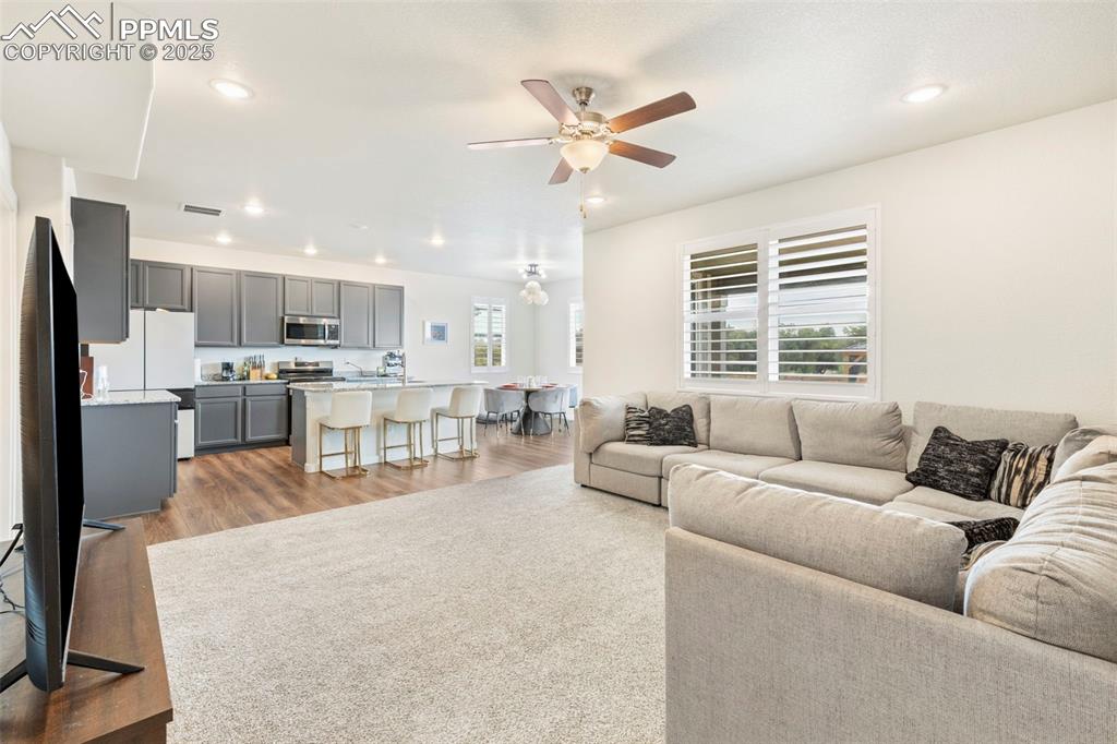 Image 6 of 36: Living Room