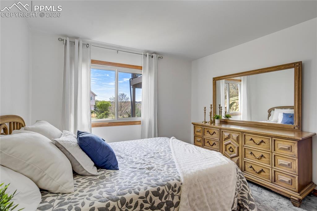 Image 30 of 50: Basement bedroom with great views!