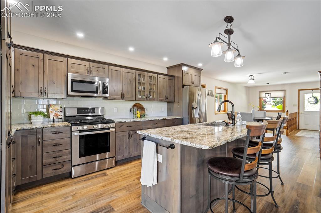 Image 6 of 50: Completely updated kitchen!
