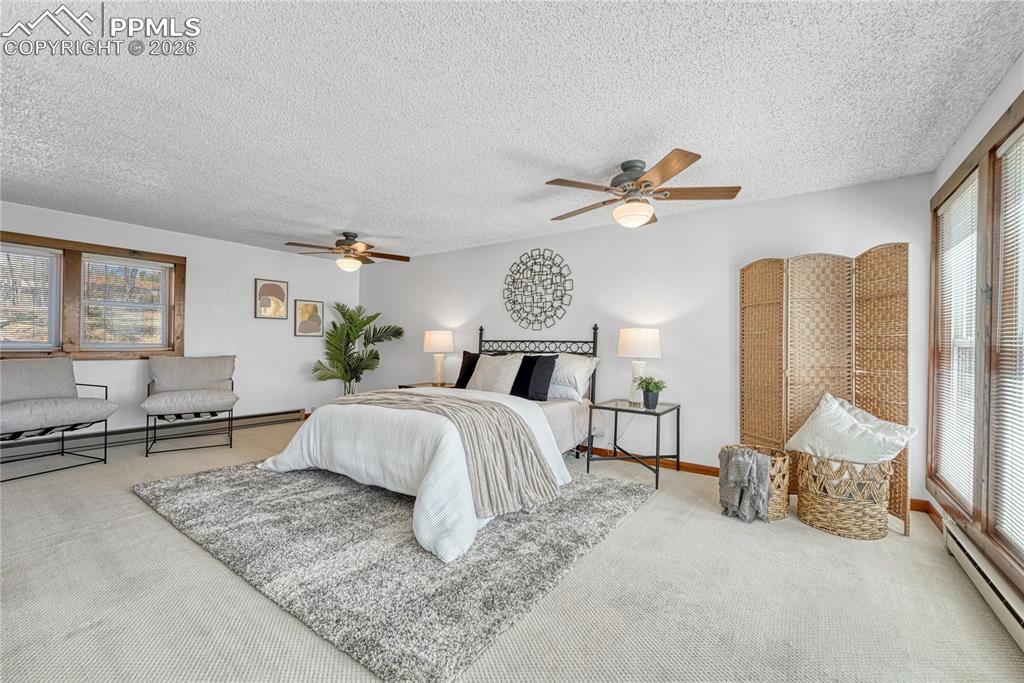 Image 17 of 35: Bedroom