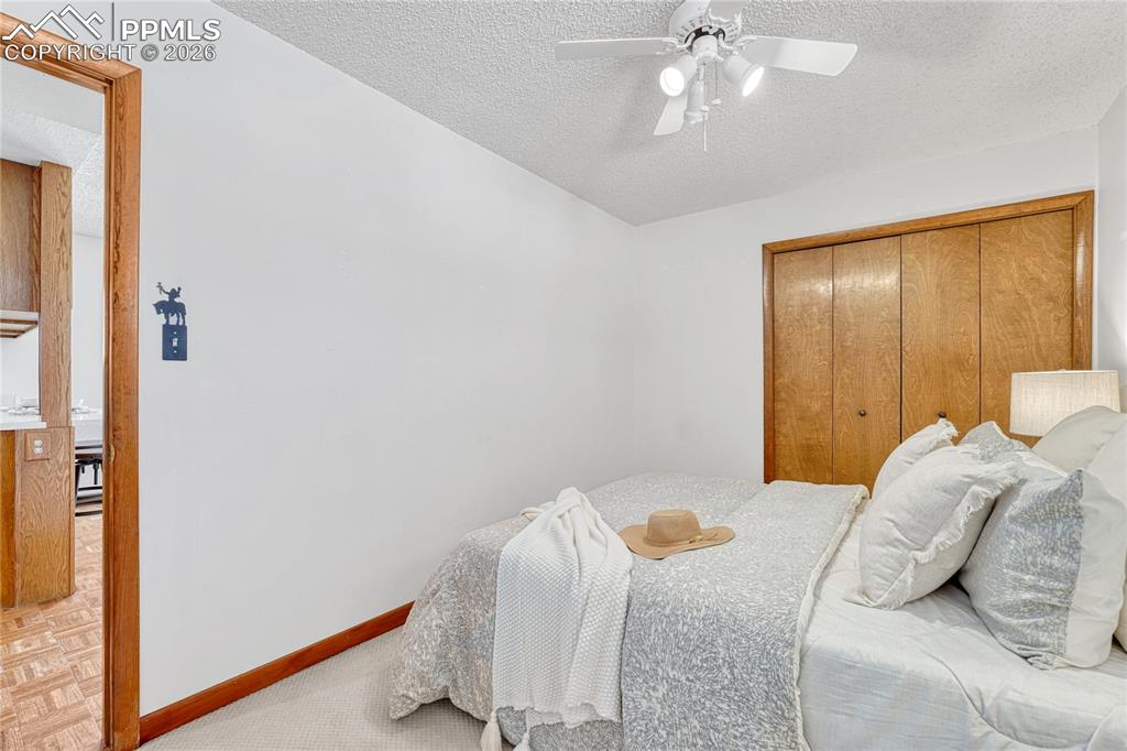 Image 23 of 35: Bedroom