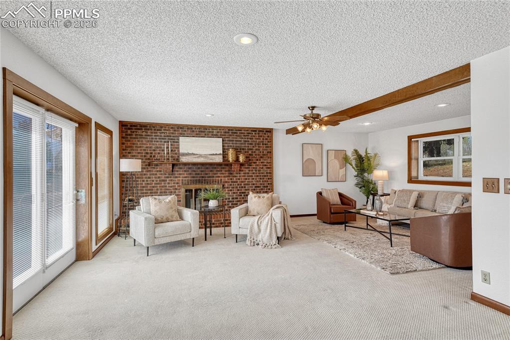 Image 3 of 35: Living Room