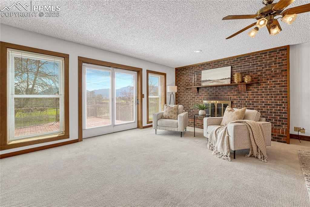 Image 9 of 35: Living Room