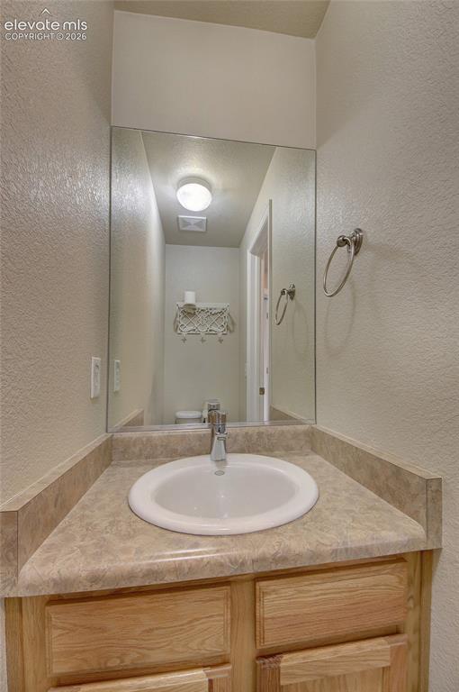 Image 22 of 40: Bathroom