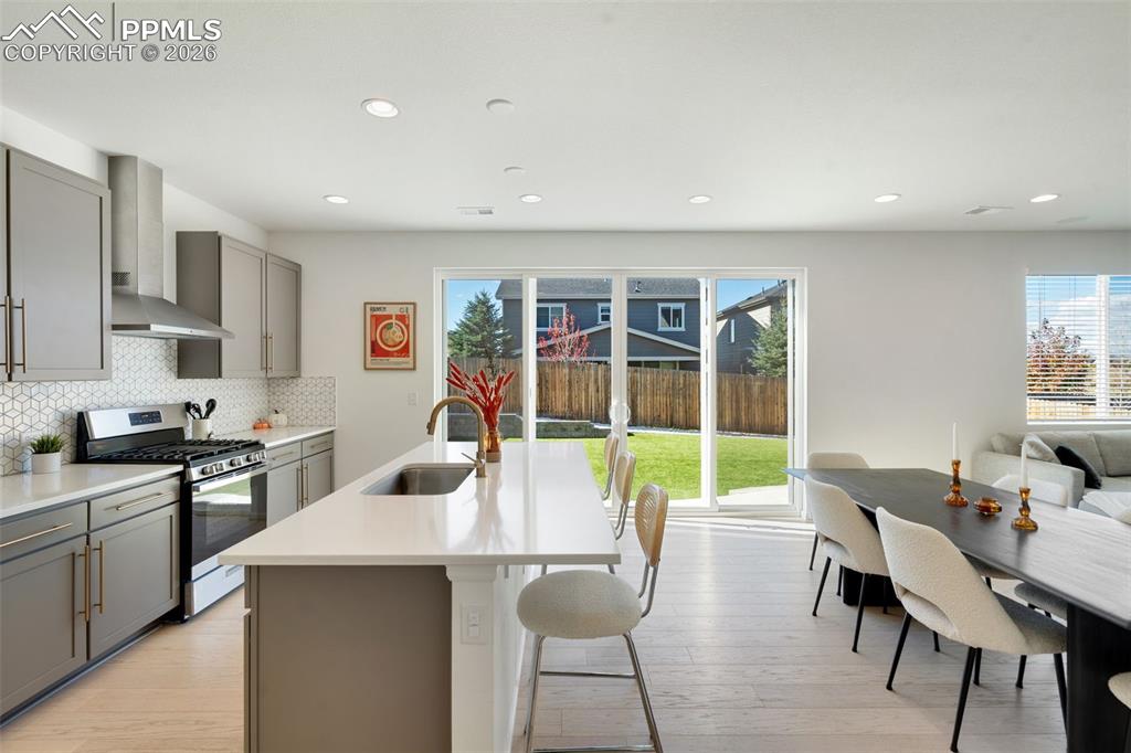 Image 16 of 38: Kitchen