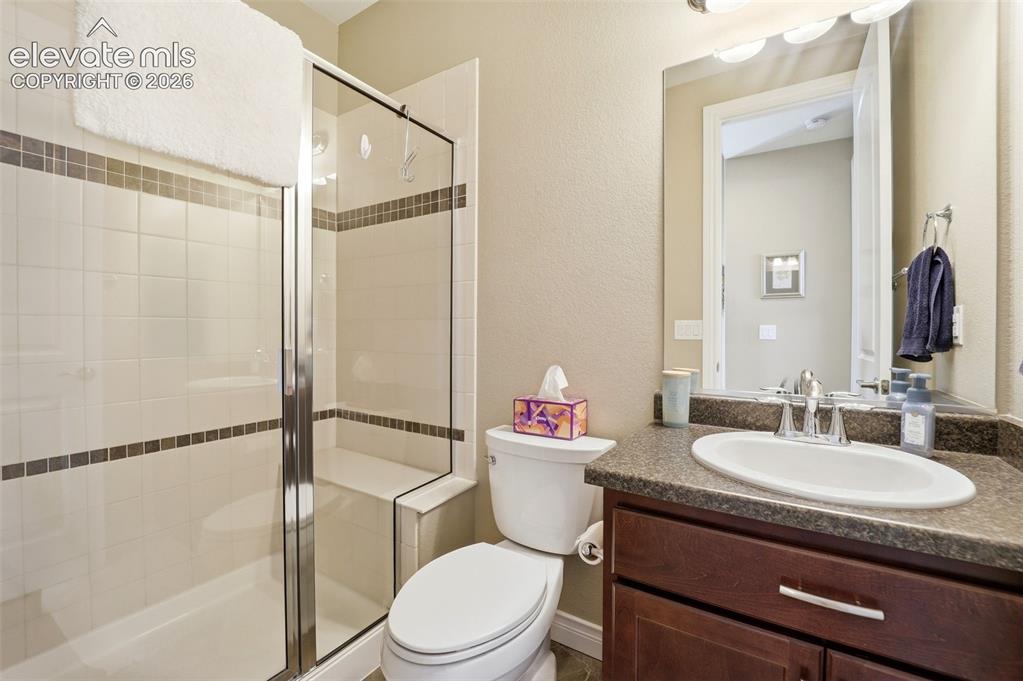 Image 18 of 41: Bathroom