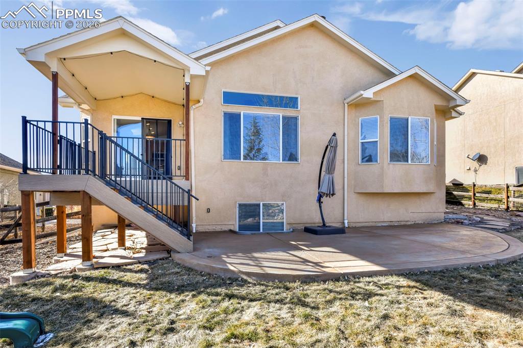 Image 33 of 50: Back of Structure