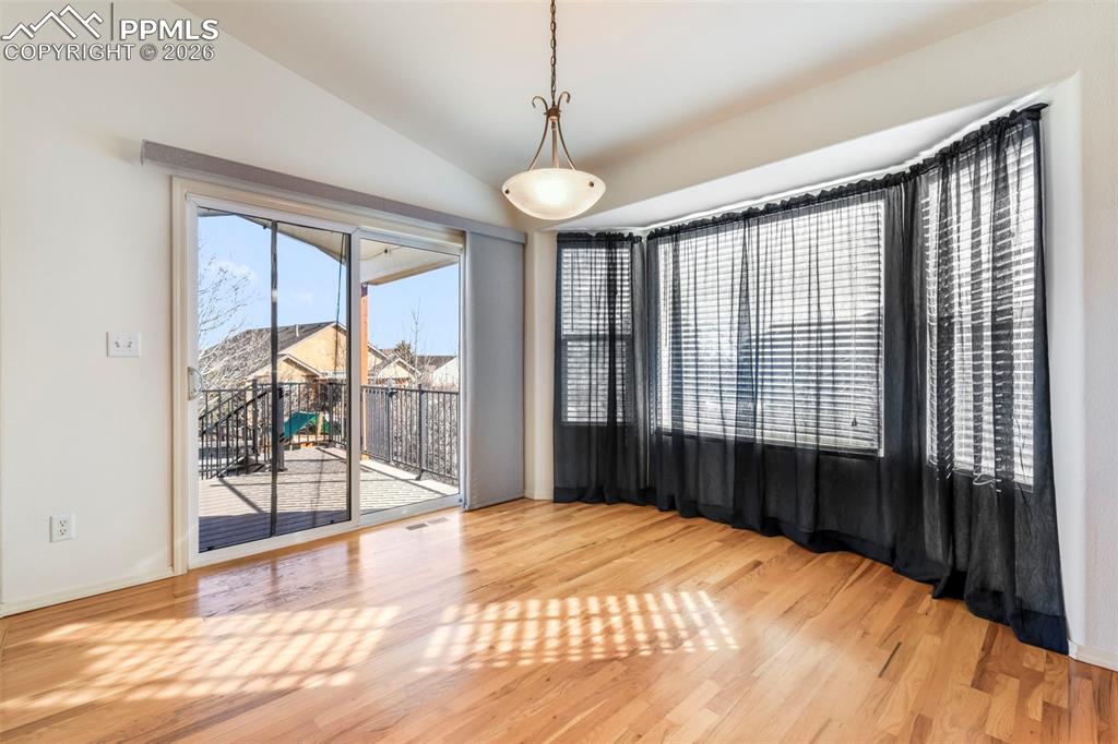 Image 6 of 50: Dining Room