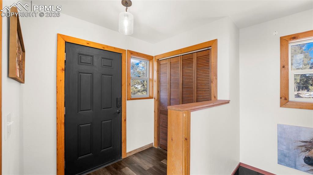 Image 25 of 42: Entry