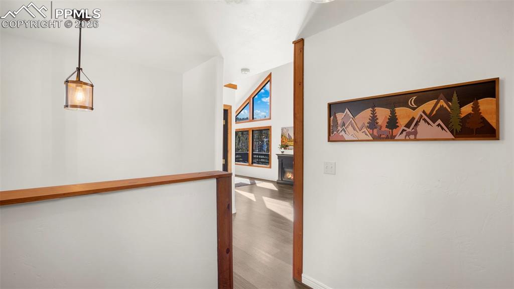 Image 26 of 42: Entry