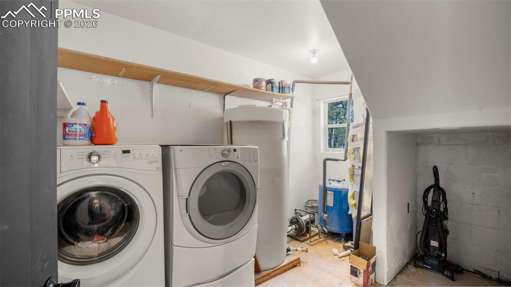 Image 33 of 42: Laundry