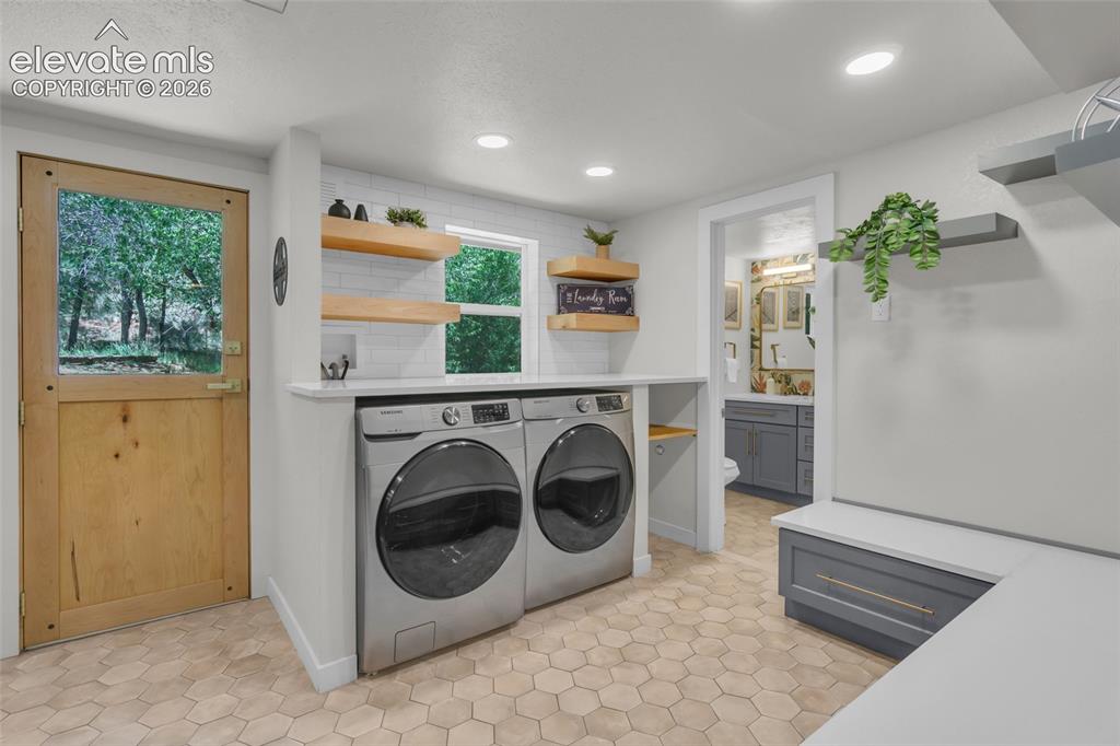 Image 19 of 47: Laundry
