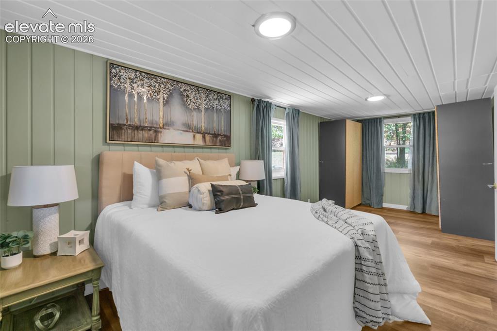 Image 6 of 47: Master Bedroom