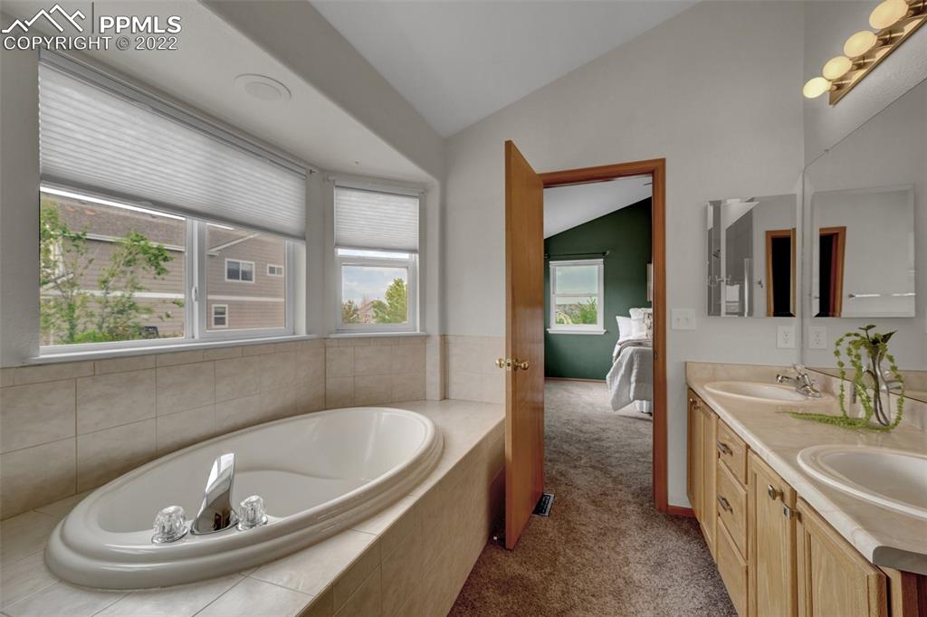 Listing 8365484, Image 25 of 43