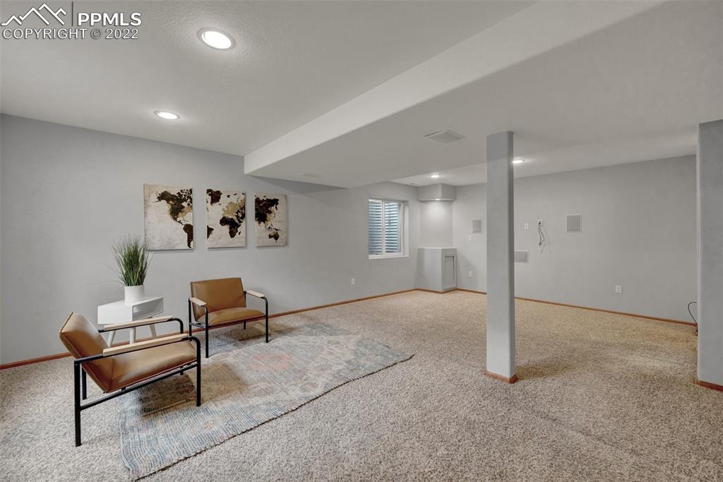 Listing 8365484, Image 31 of 43