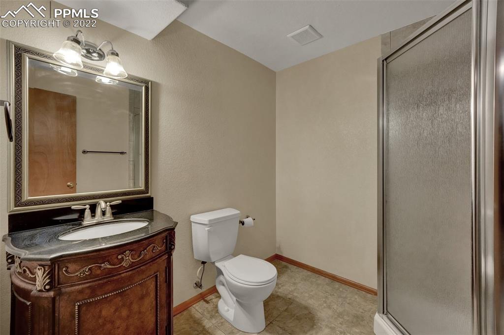 Listing 8365484, Image 34 of 43