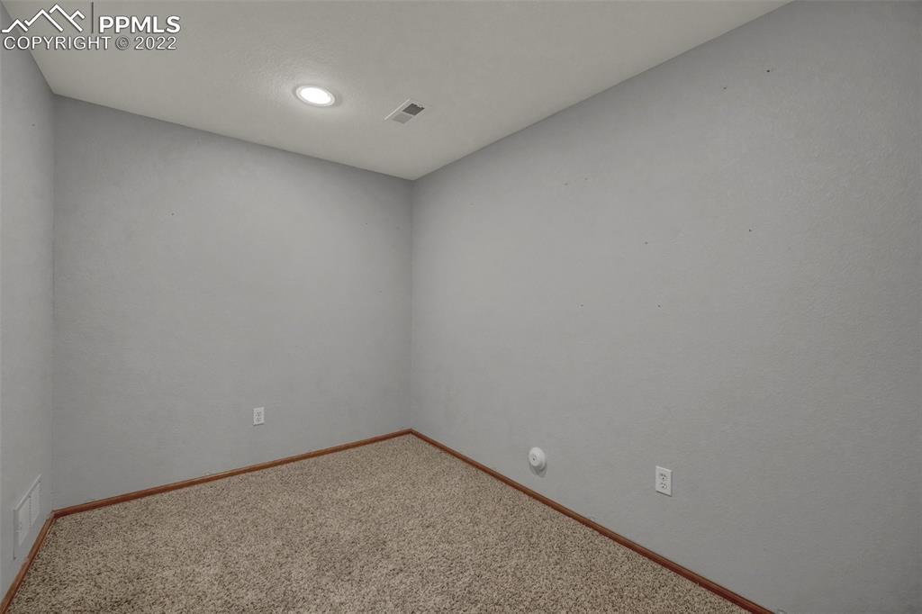 Listing 8365484, Image 35 of 43