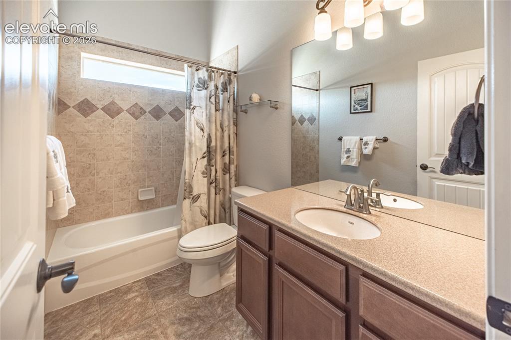 Image 8 of 46: Bathroom