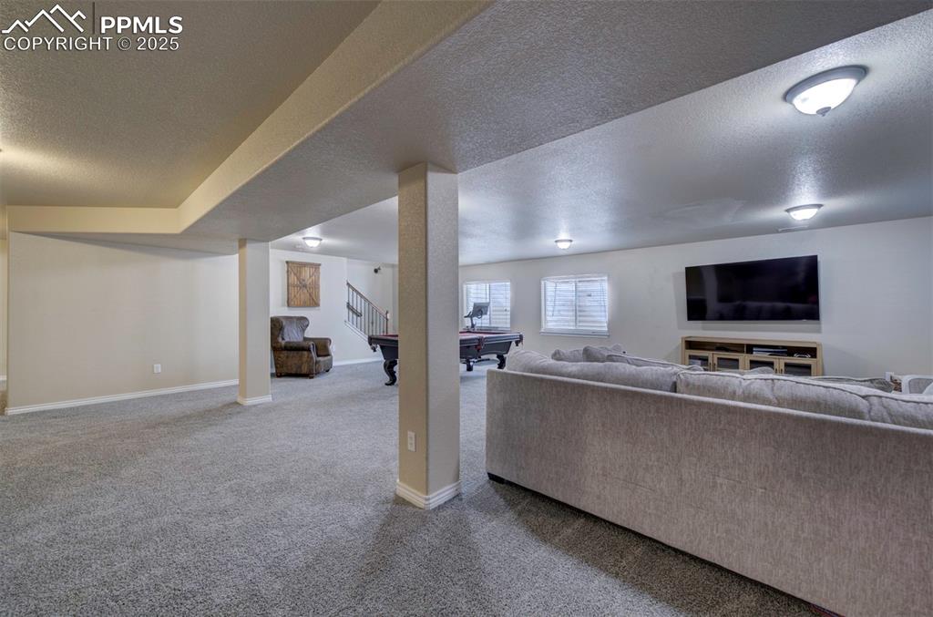 Image 44 of 50: Living Room