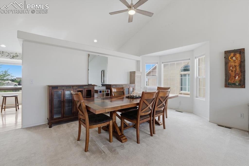 Image 11 of 49: Dining Area