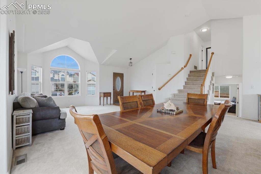 Image 13 of 49: Dining Area