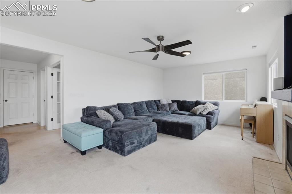 Image 22 of 49: Living Room