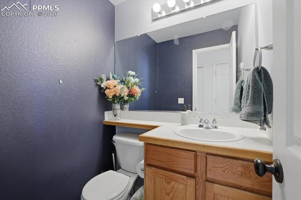 Image 28 of 49: Bathroom