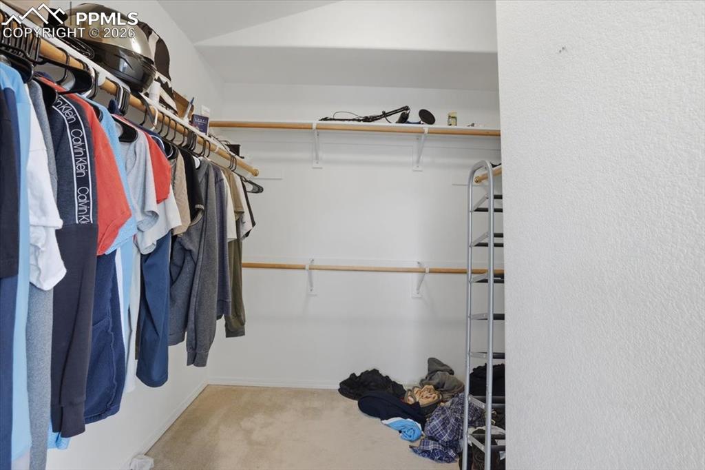 Image 35 of 49: Closet