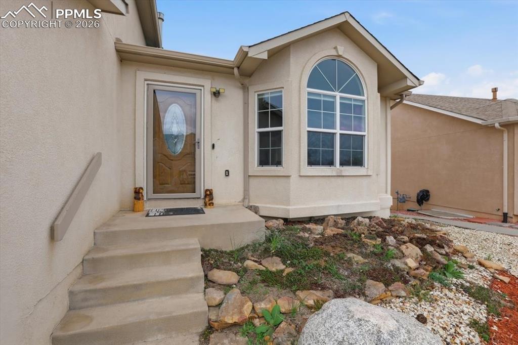 Image 5 of 49: Entry