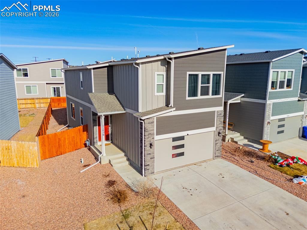 Image 31 of 42: Front of Structure