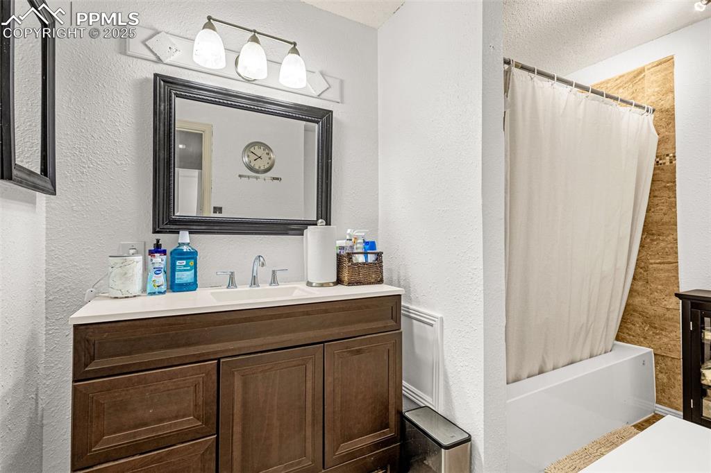 Image 9 of 12: Updated Bathroom