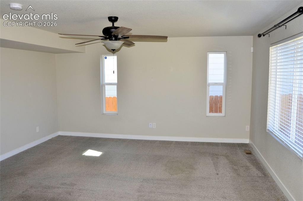 Image 2 of 12: Living Room