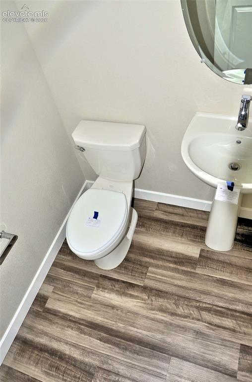 Image 4 of 12: Lower level half-bath