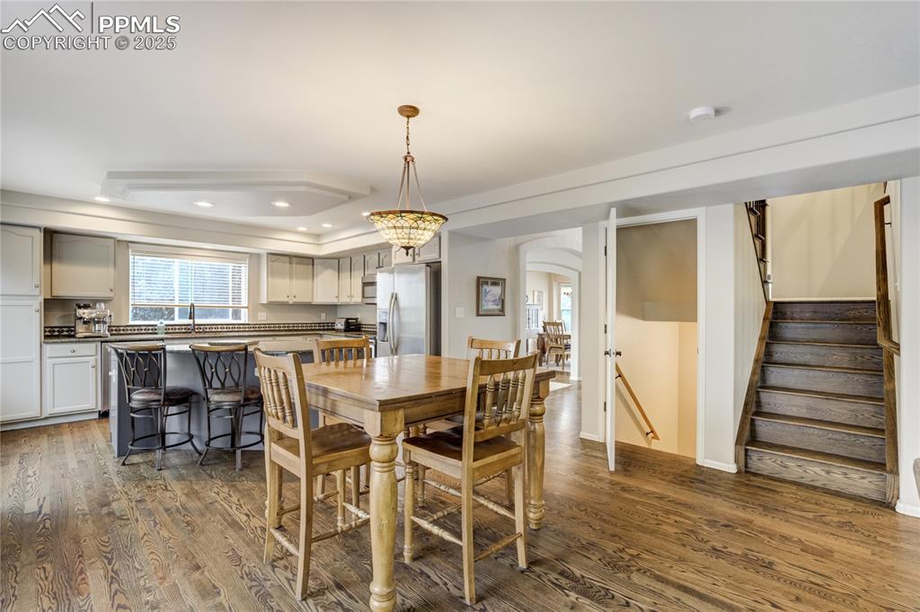 Image 8 of 39: Dining Area