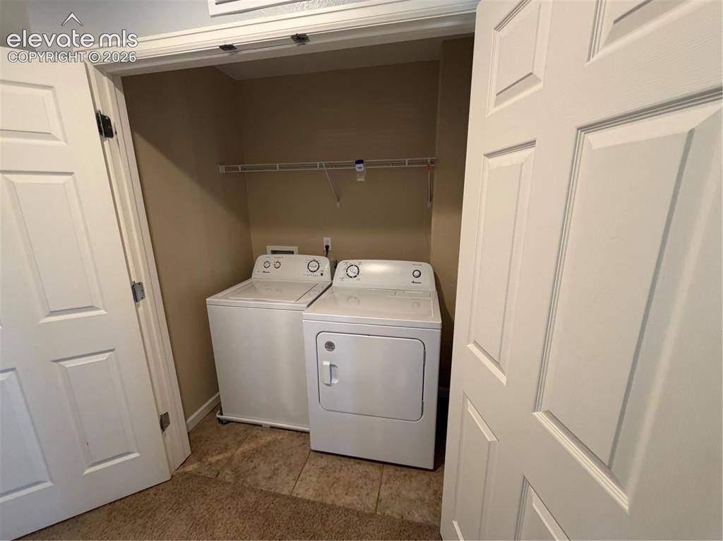 Image 20 of 25: Laundry
