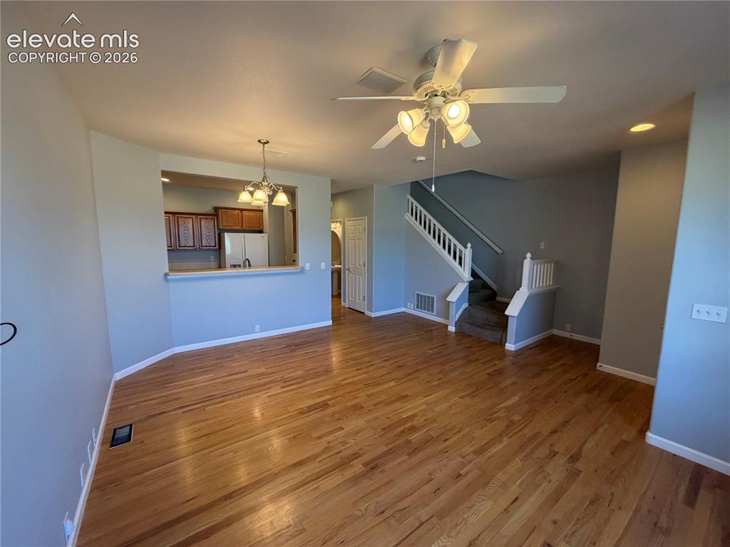 Image 5 of 25: Living Room
