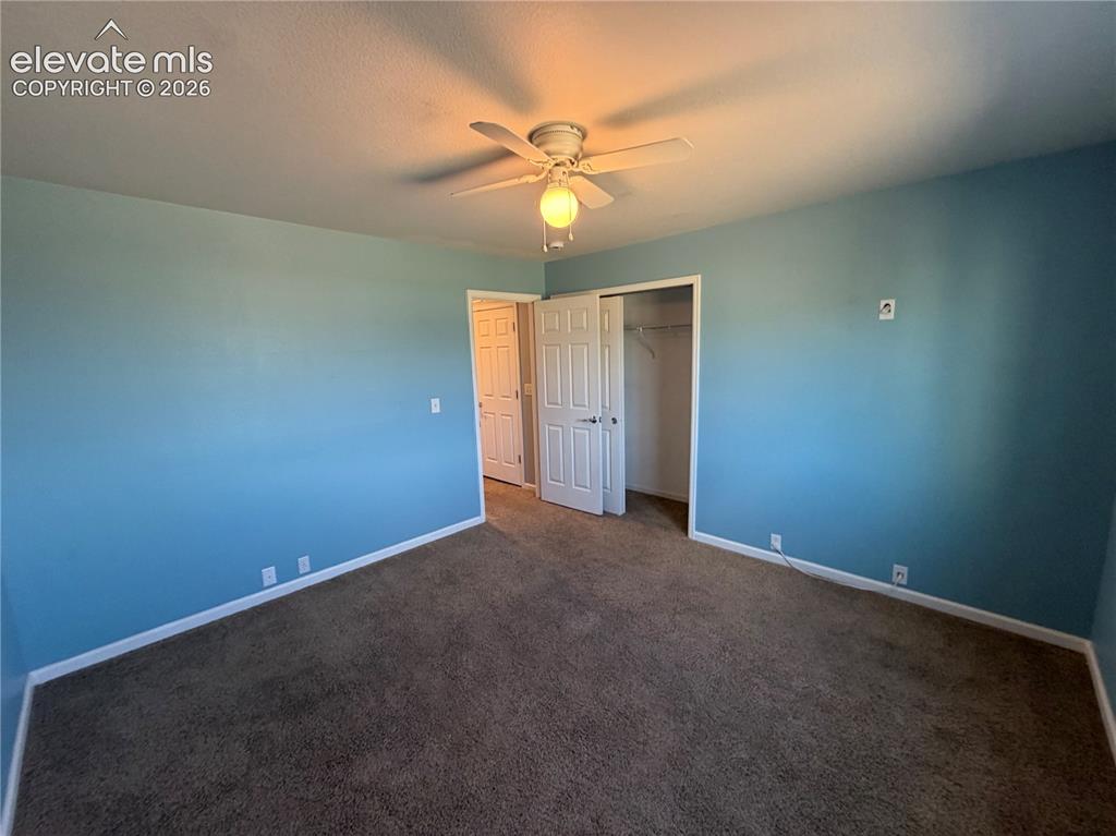 Image 9 of 25: Bedroom