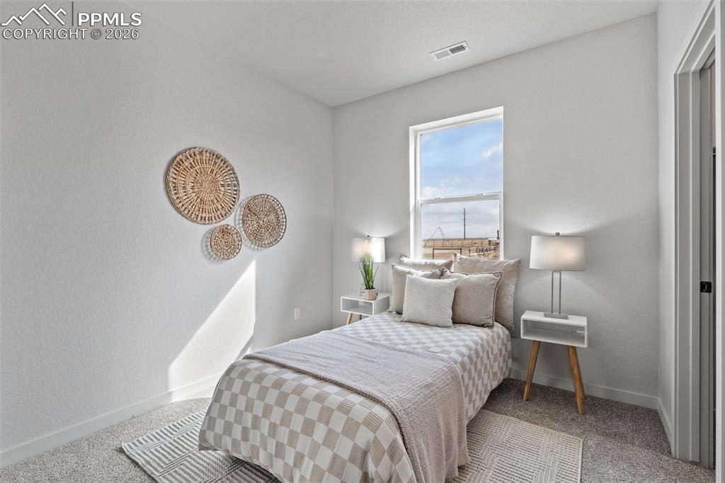 Image 17 of 38: Bedroom