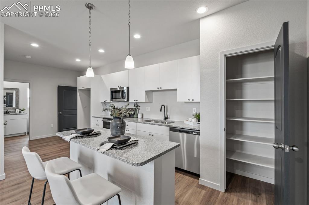 Image 28 of 38: Kitchen