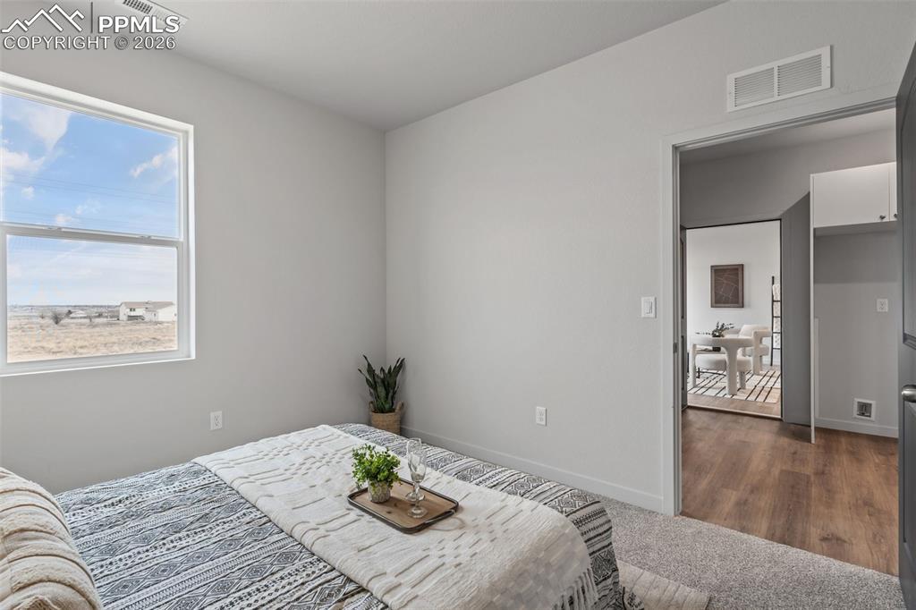 Image 31 of 38: Bedroom