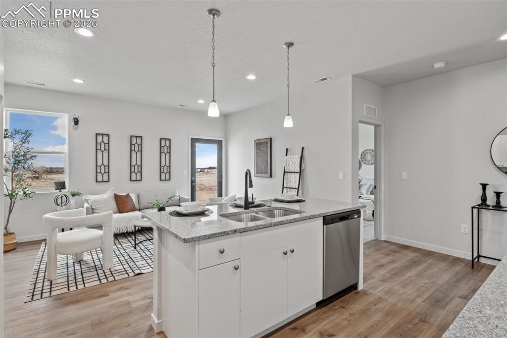 Image 9 of 38: Kitchen